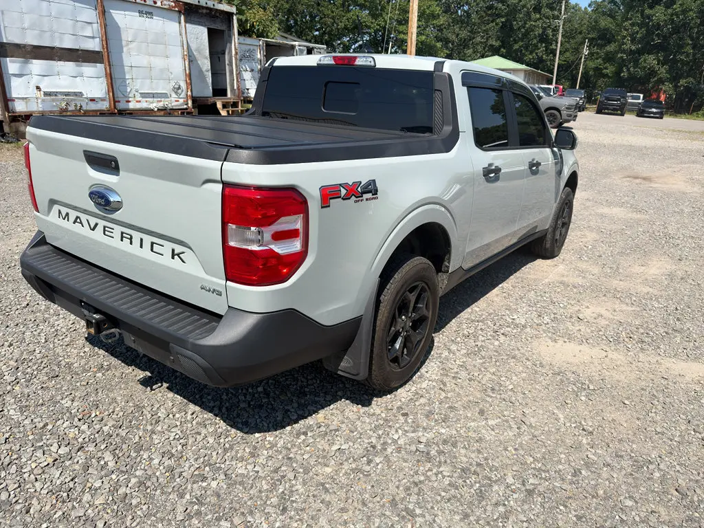 2022 Ford Maverick XLT AWD photo 3