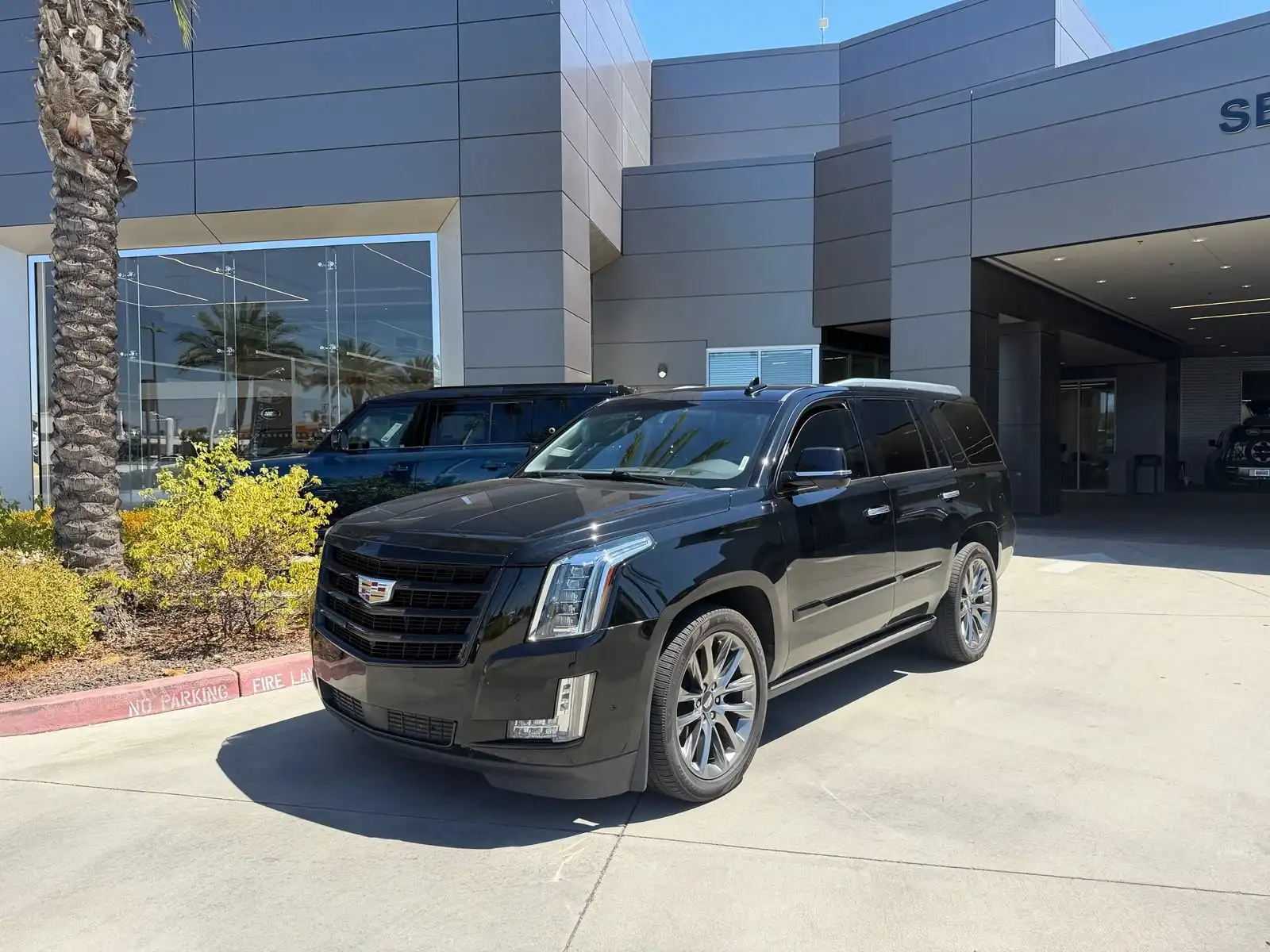 2019 Cadillac Escalade AWD Premium Luxury's photo