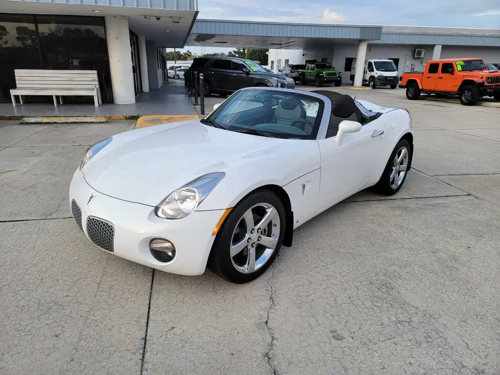 2008 Pontiac Solstice Base's photo
