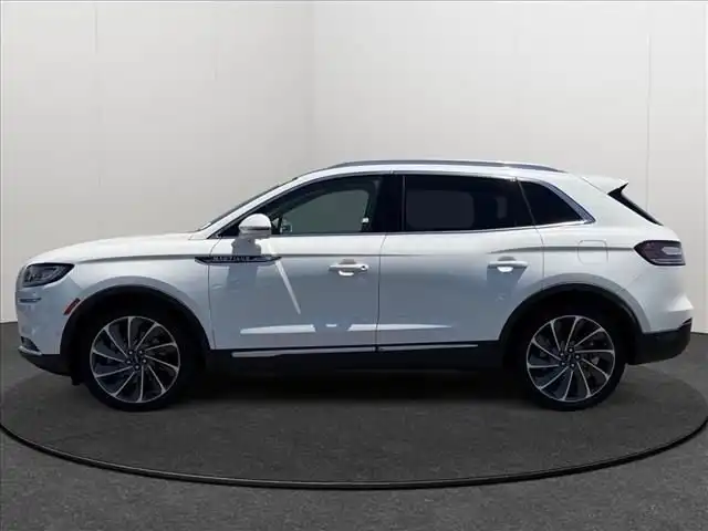 2022 Lincoln Nautilus Reserve AWD's photo