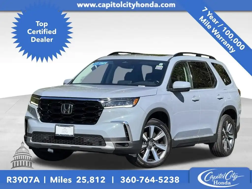 2023 Honda Pilot Touring AWD's photo
