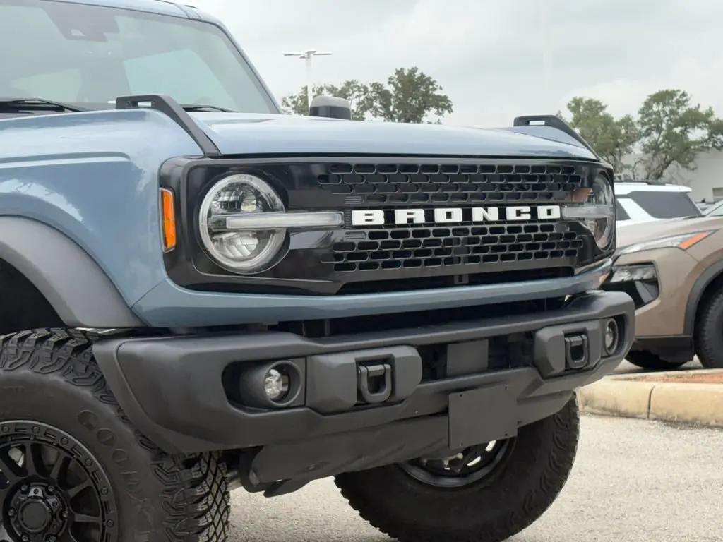 2023 Ford Bronco Wildtrak 4x4 photo 3