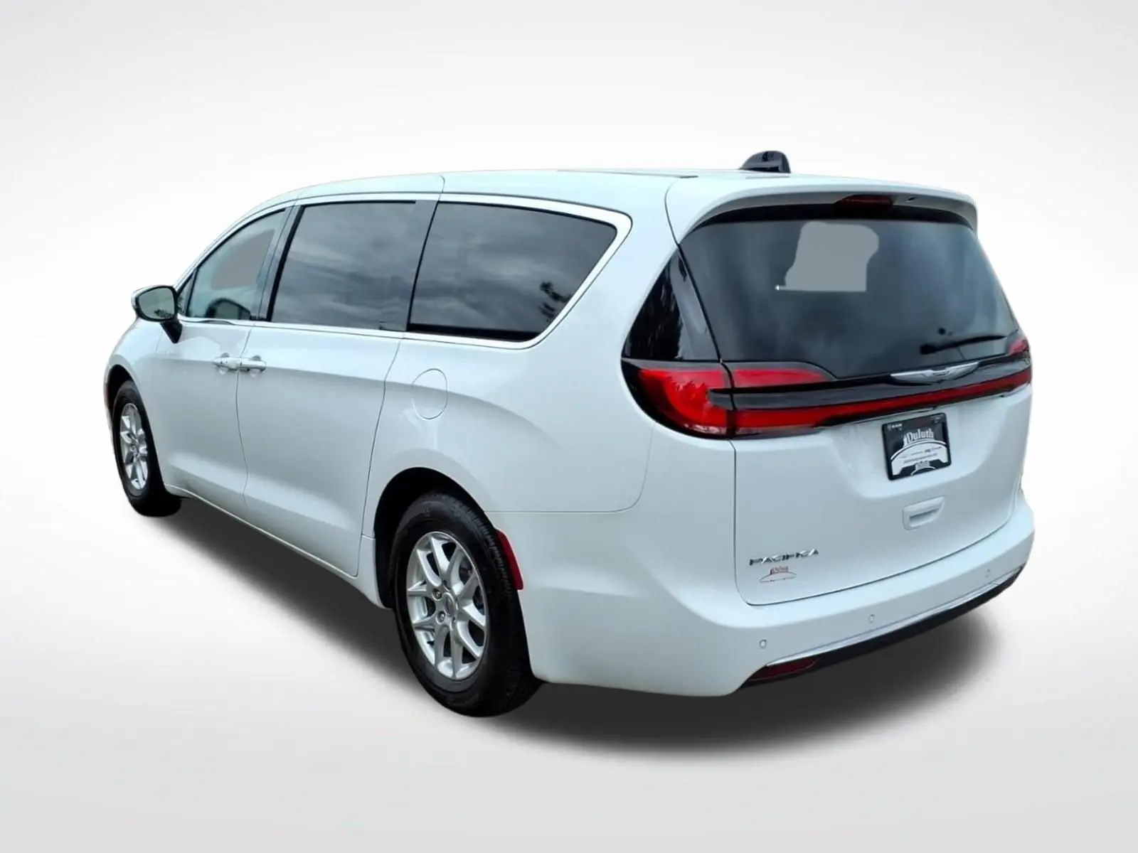 2023 Chrysler Pacifica Touring L photo 3
