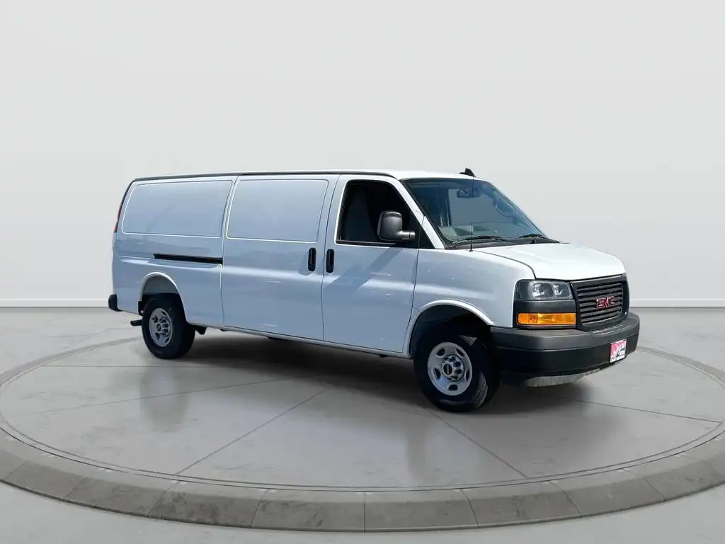 2025 GMC Savana 2500 Ext WB's photo