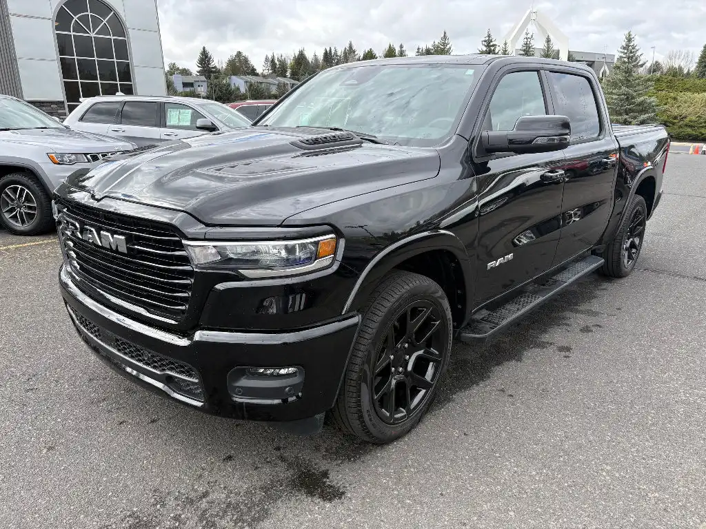 2025 RAM 1500 Laramie 4x4 Crew Cab 5'7's photo