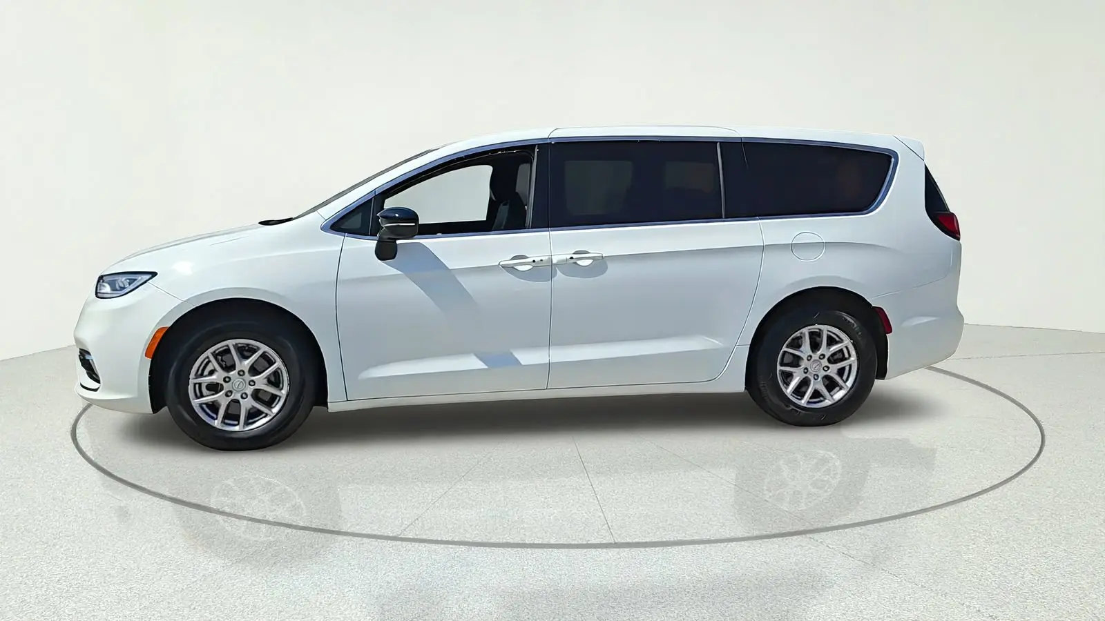 2026 Chrysler Pacifica Select photo 5