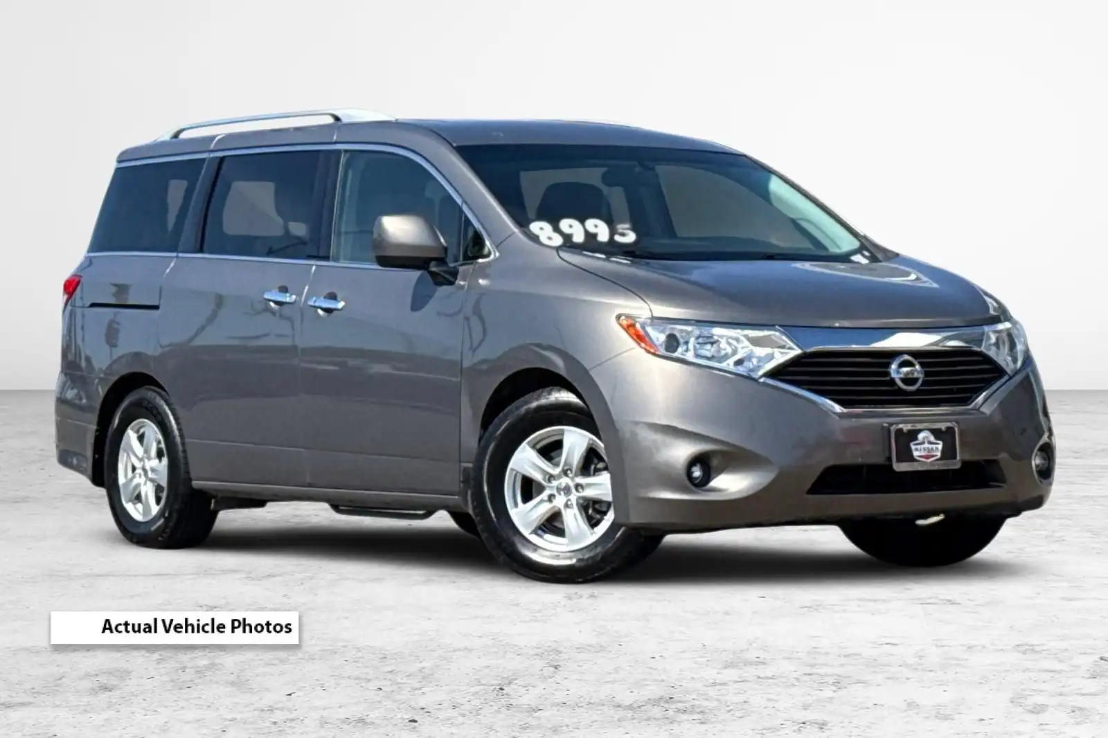2016 Nissan Quest SV's photo