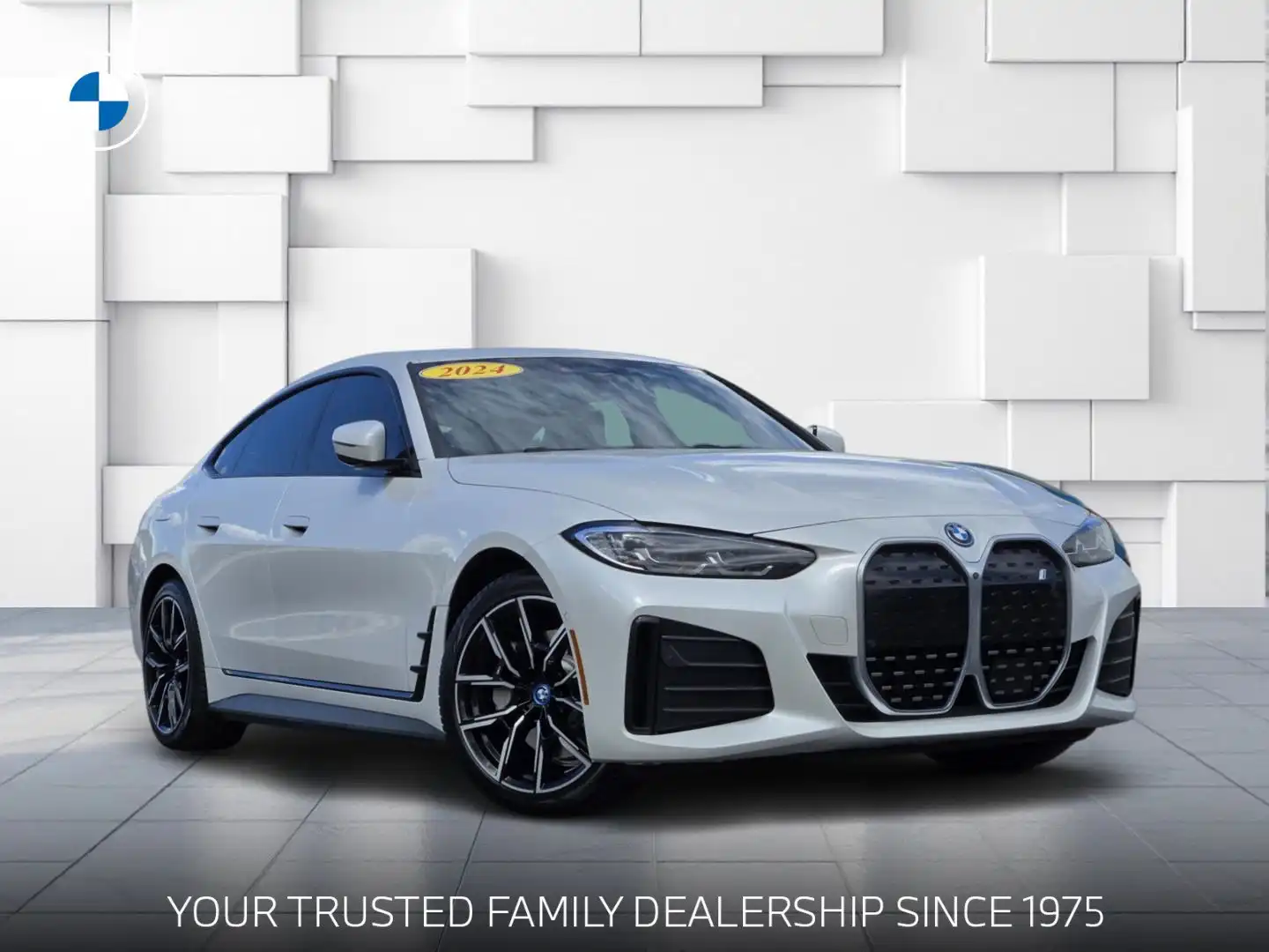 2024 BMW i4 xDrive40's photo