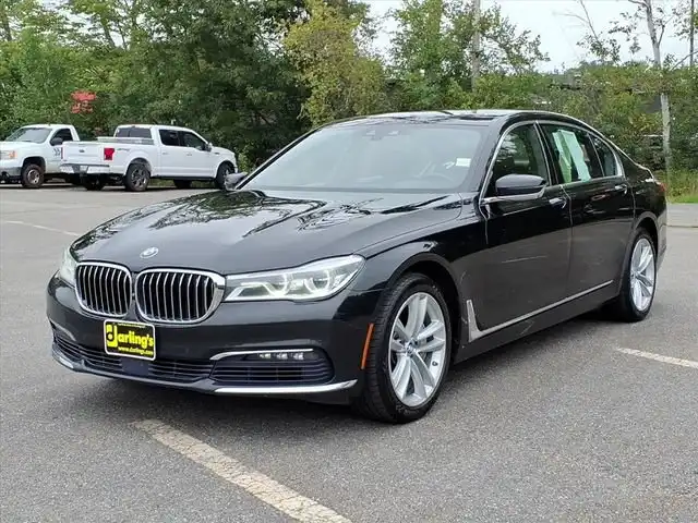 2016 BMW 7 Series 750i xDrive's photo