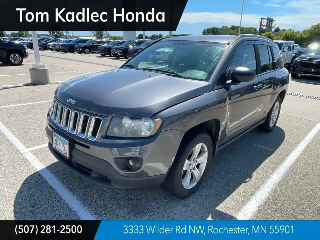 2016 Jeep Compass Sport's photo