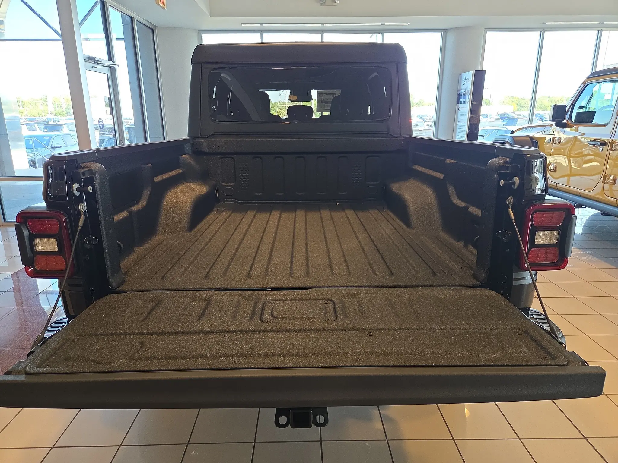 2026 Jeep Gladiator Shadow Ops Auto photo 4