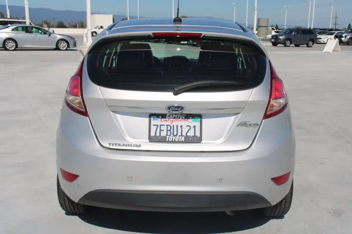 2014 Ford Fiesta Titanium Hatch photo 4