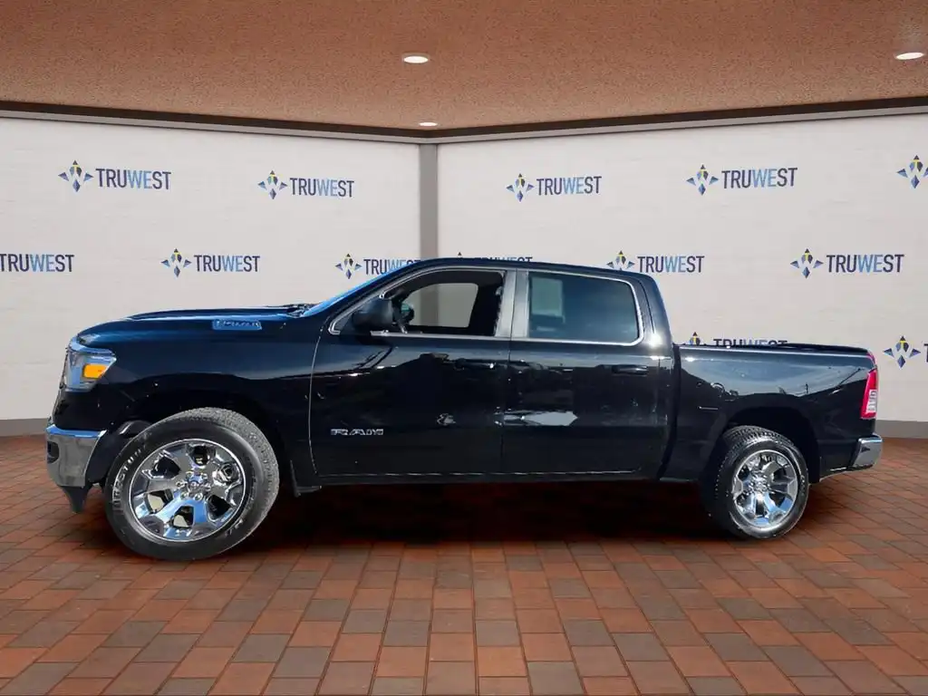 2022 RAM 1500 Big Horn/Lone Star 4x4 Crew Cab 5'7's photo