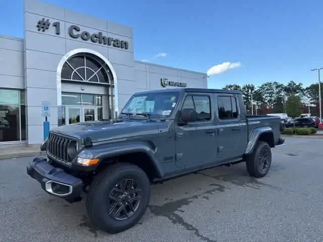 2025 Jeep Gladiator Sport S Auto's photo