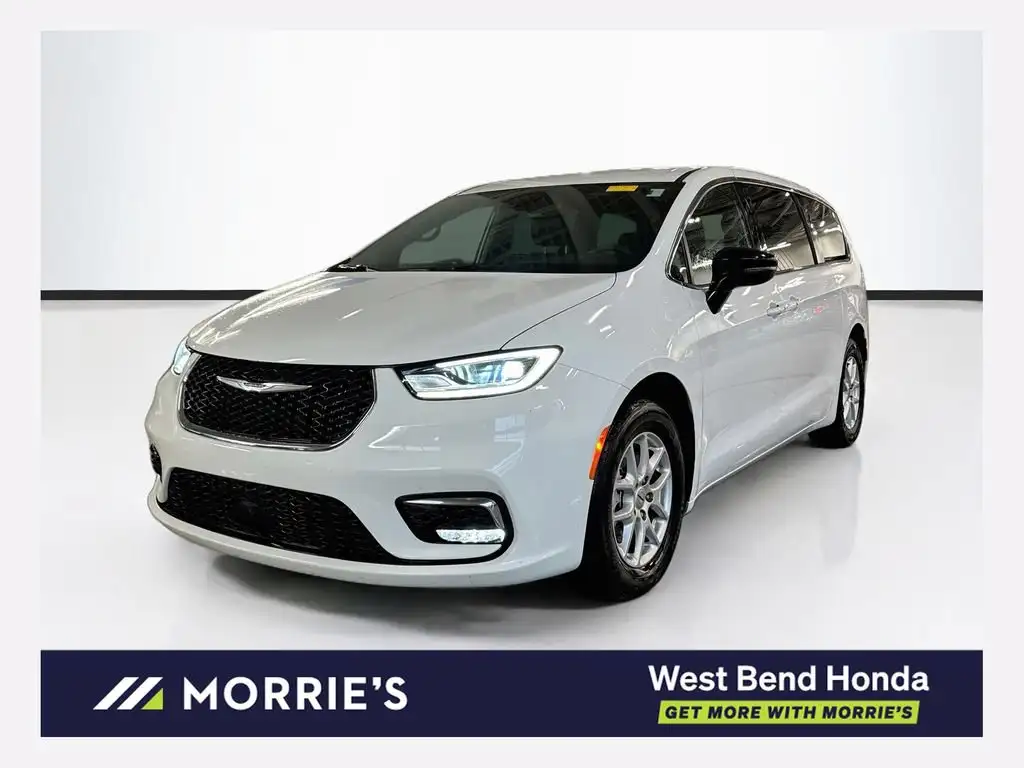 2025 Chrysler Pacifica Select's photo