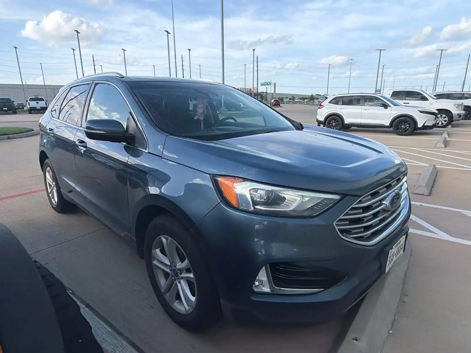 2019 Ford Edge SEL's photo