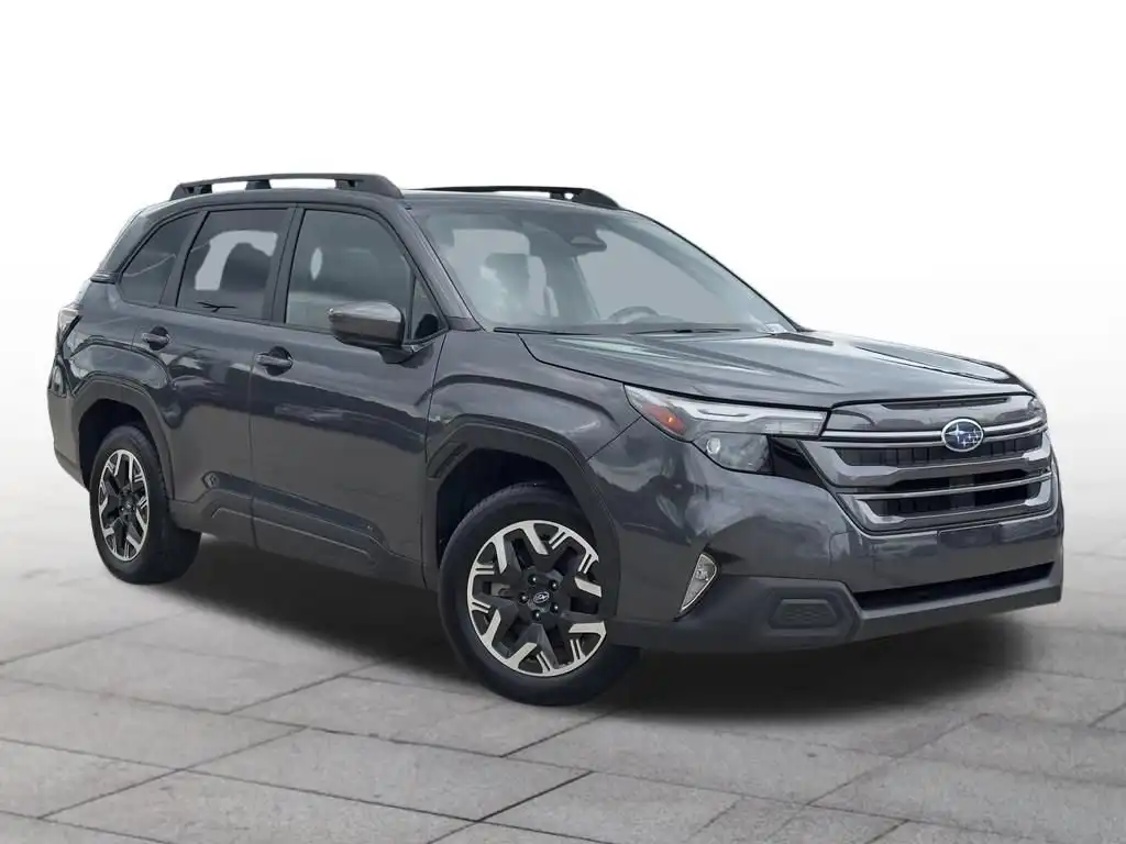 2025 Subaru Forester Premium's photo
