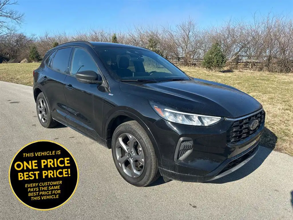 2024 Ford Escape ST-Line AWD's photo