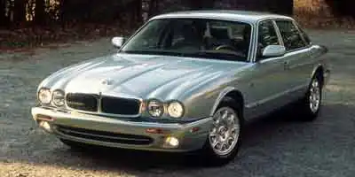 2000 Jaguar XJ XJ8's photo