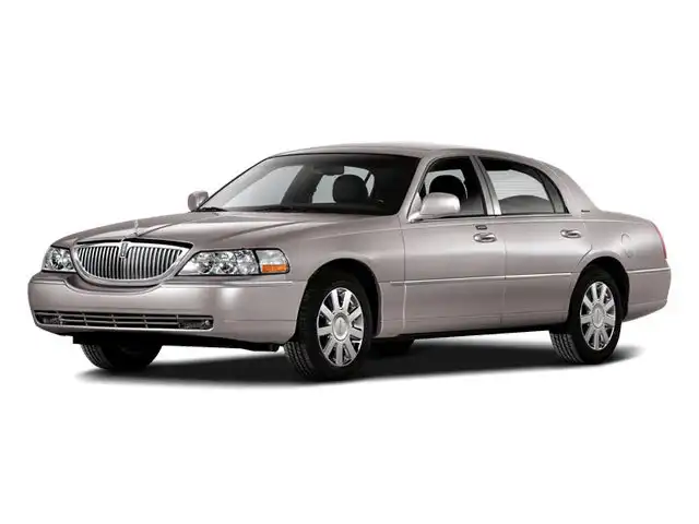 2009 Lincoln Town Car Signature Limited's photo