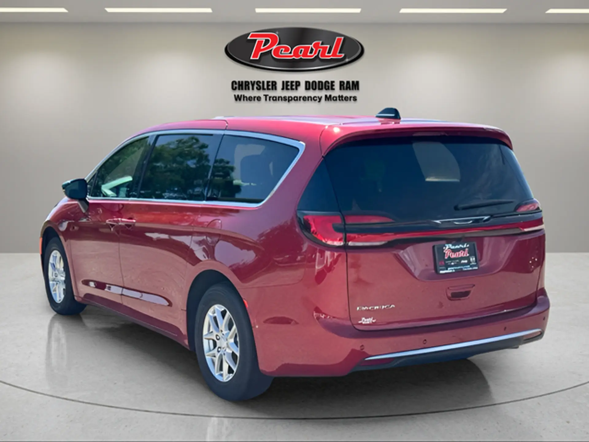 2027 Chrysler Pacifica Select photo 5