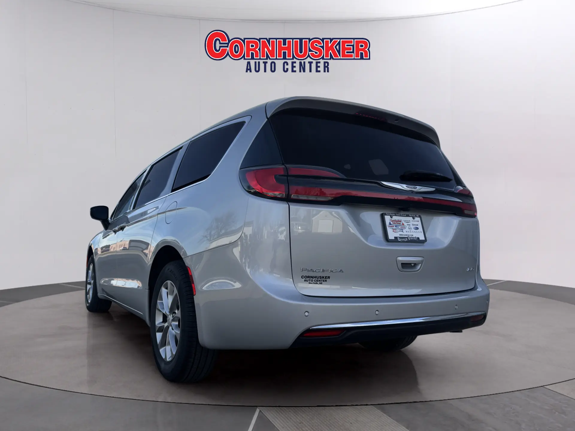2026 Chrysler Pacifica Select AWD photo 5