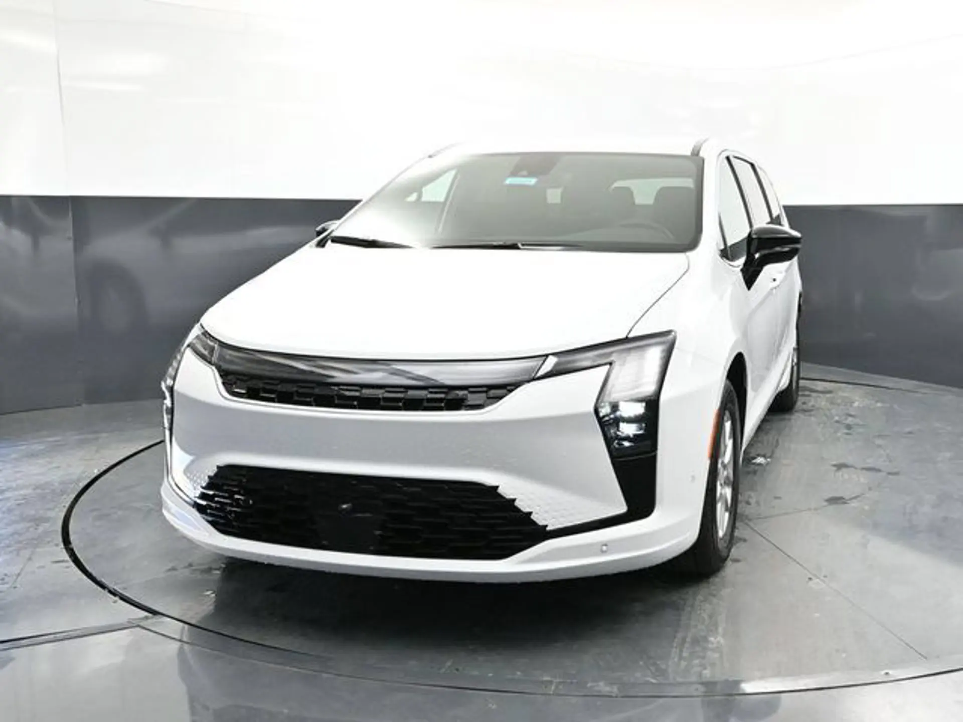 2027 Chrysler Pacifica Select photo 3