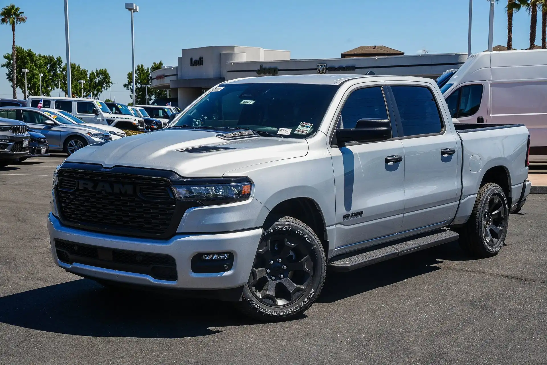 2026 RAM 1500 Express 4x4 Crew Cab 5'7's photo