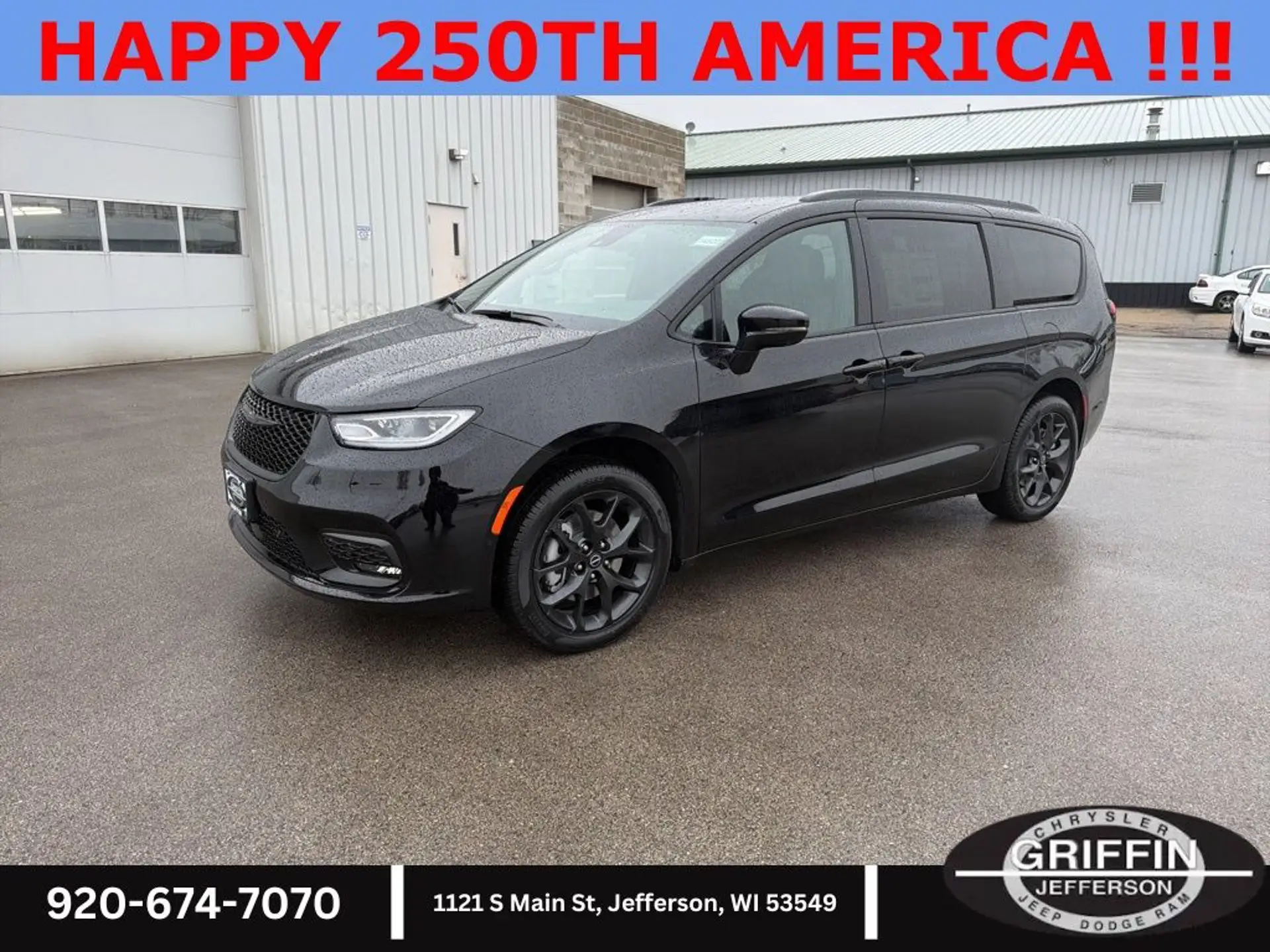 2026 Chrysler Pacifica Select AWD photo 1