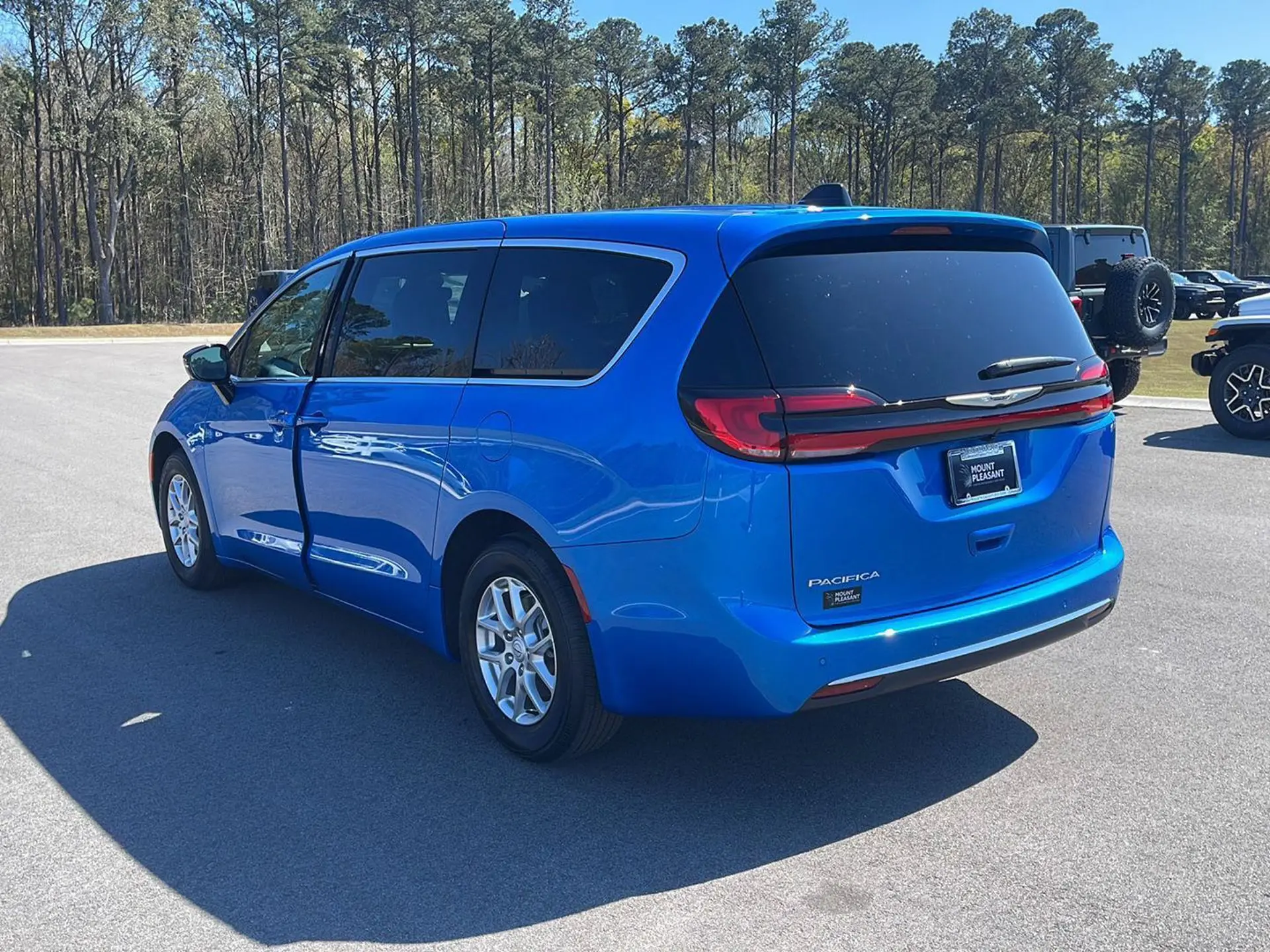 2026 Chrysler Pacifica Select photo 5