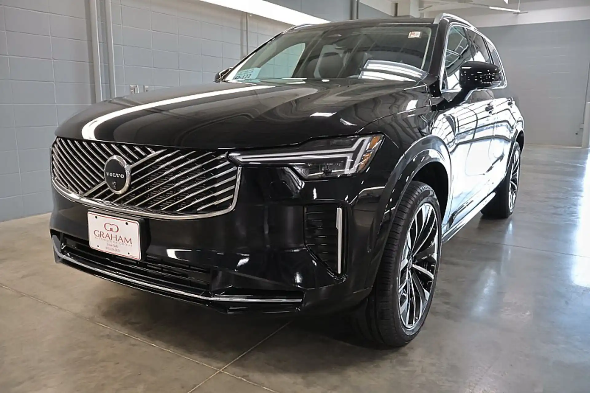 2026 Volvo XC90 T8 Recharge Ultra Bright 4WD's photo