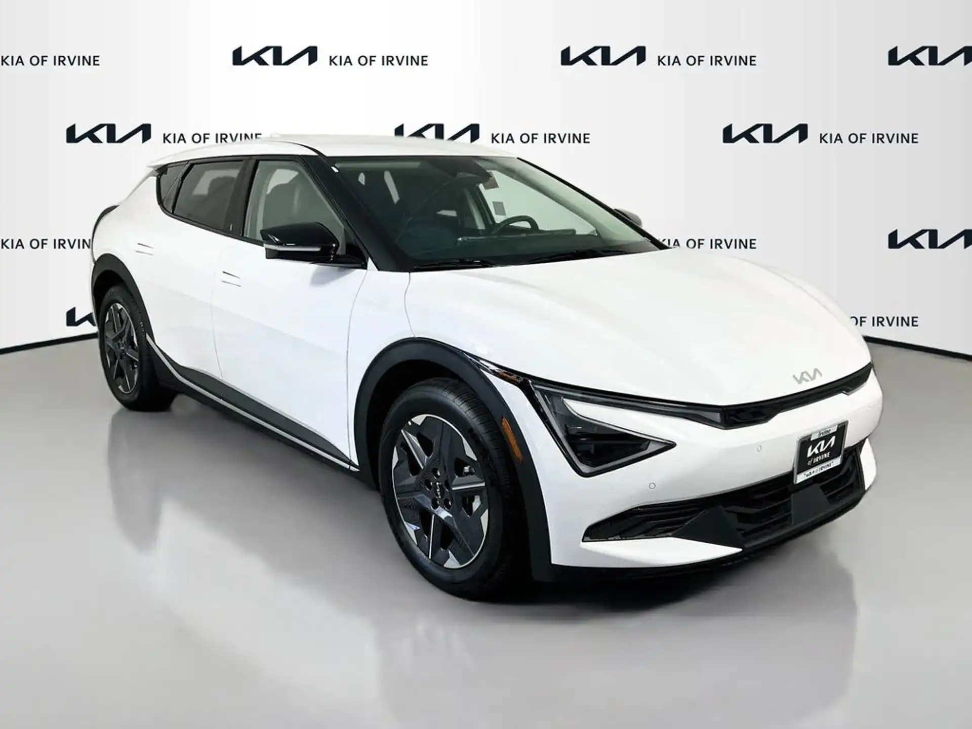 2026 Kia EV6 Light L/R's photo