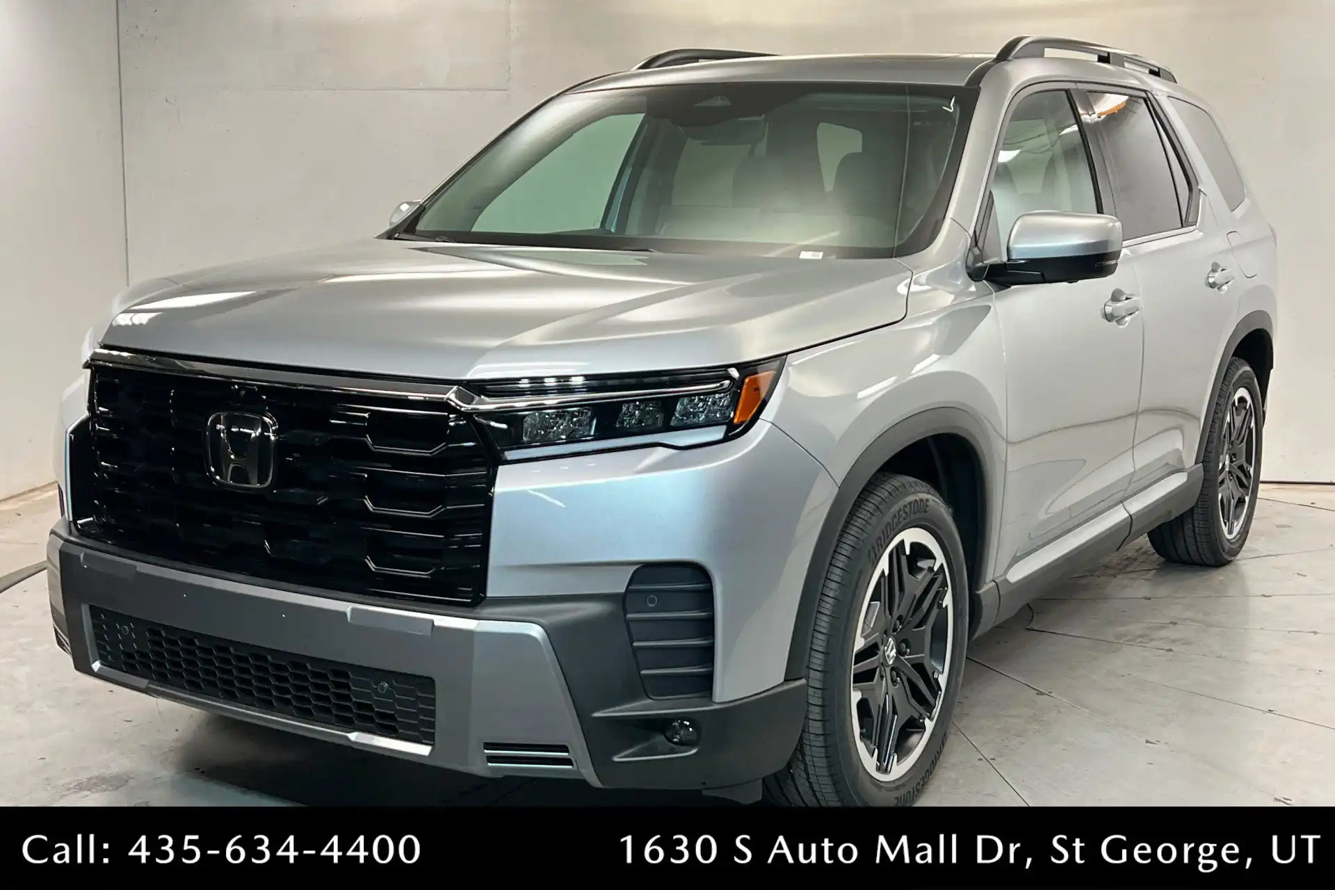 2026 Honda Pilot Touring AWD's photo