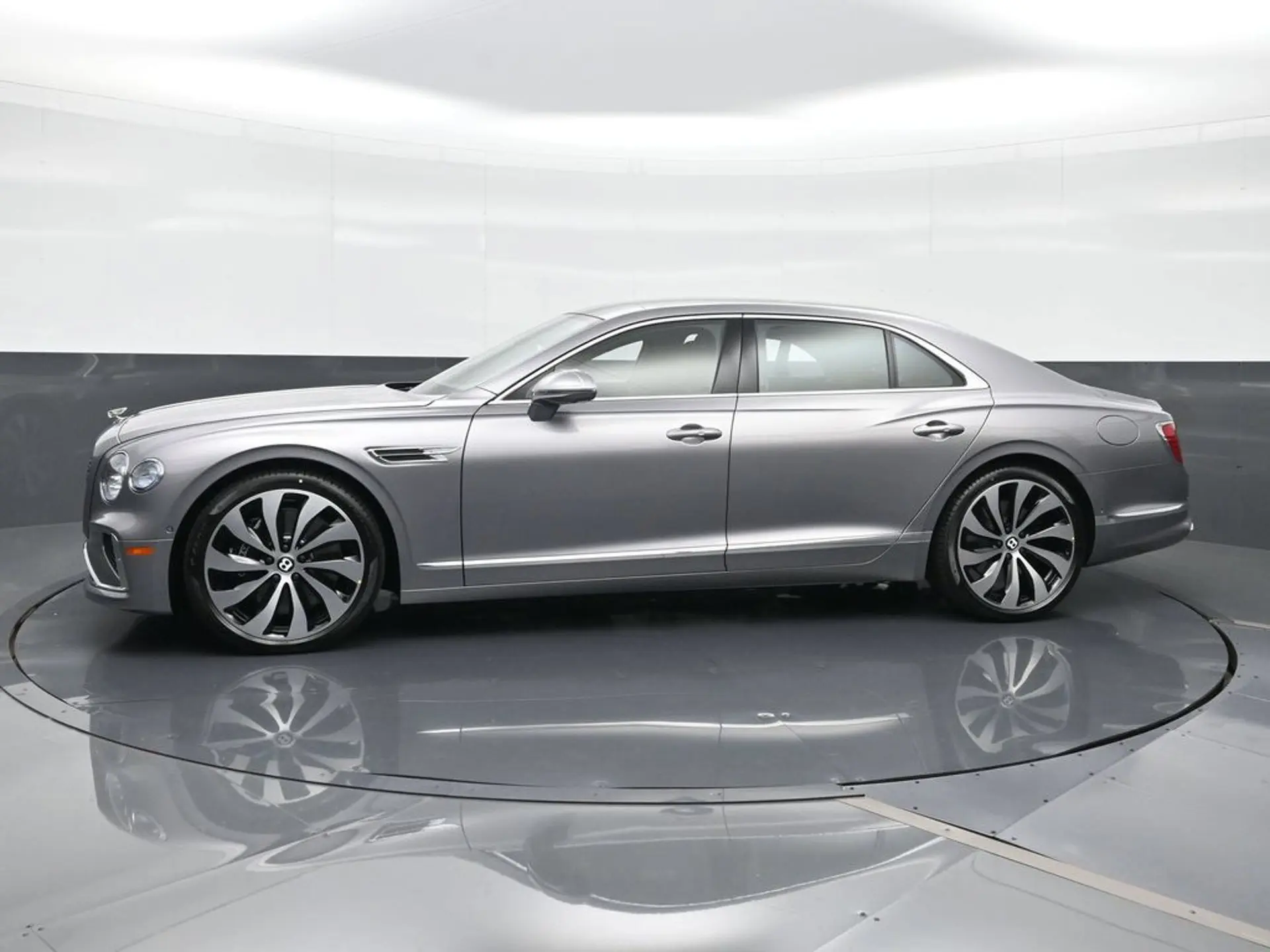 2026 Bentley Flying Spur Base photo 5