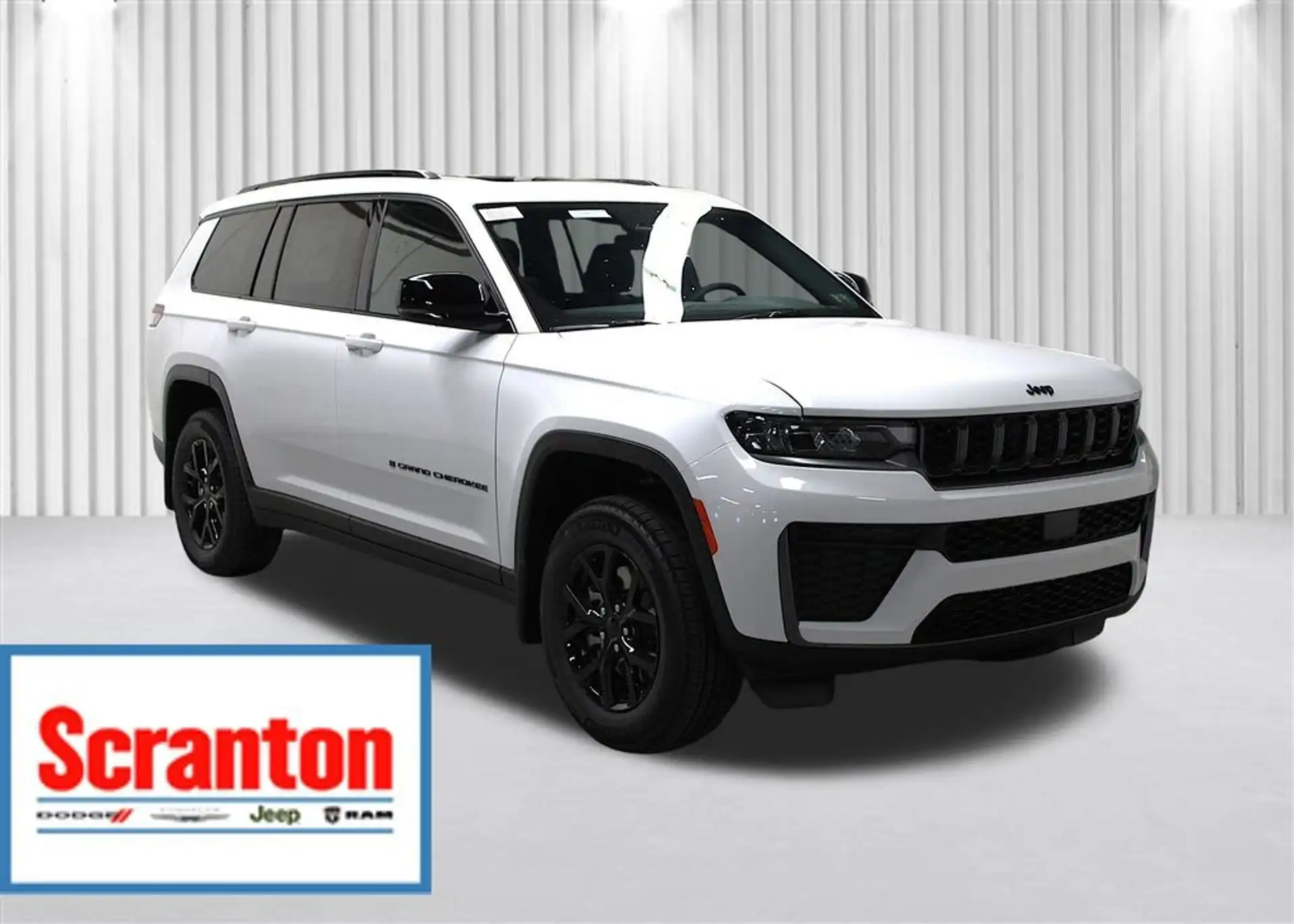 2026 Jeep Grand Cherokee L Laredo Altitude 4x4's photo