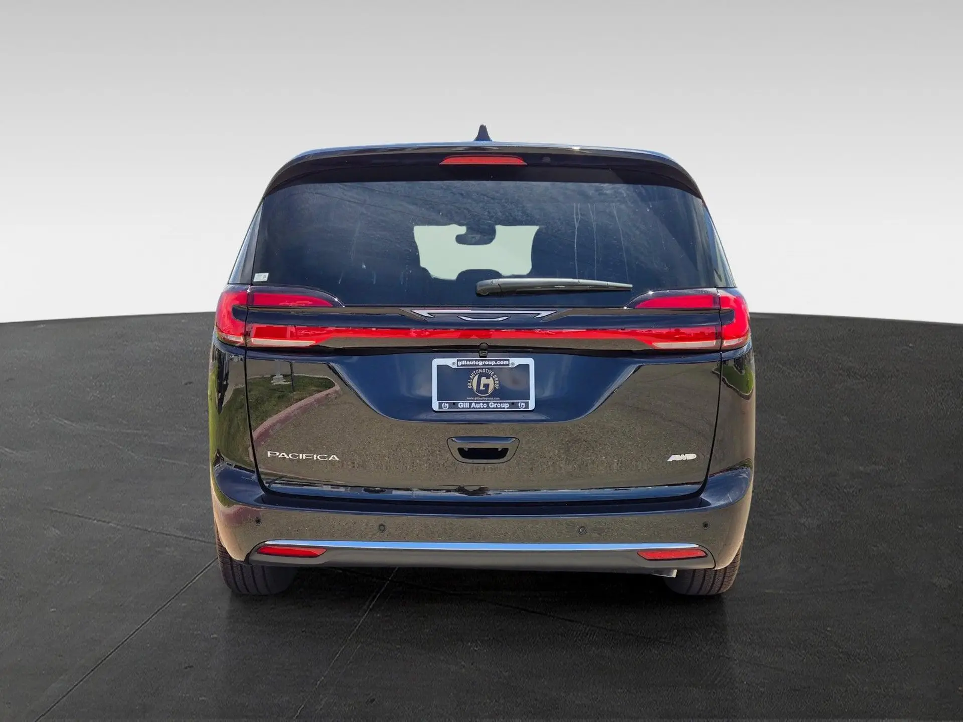 2027 Chrysler Pacifica Select AWD photo 5