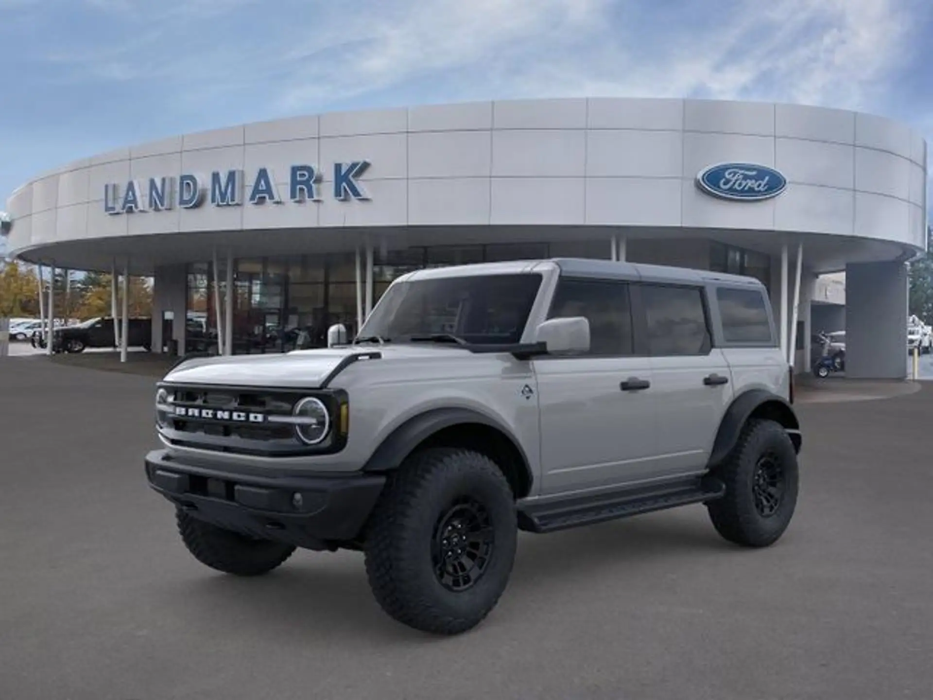 2026 Ford Bronco Outer Banks 4x4 photo 1