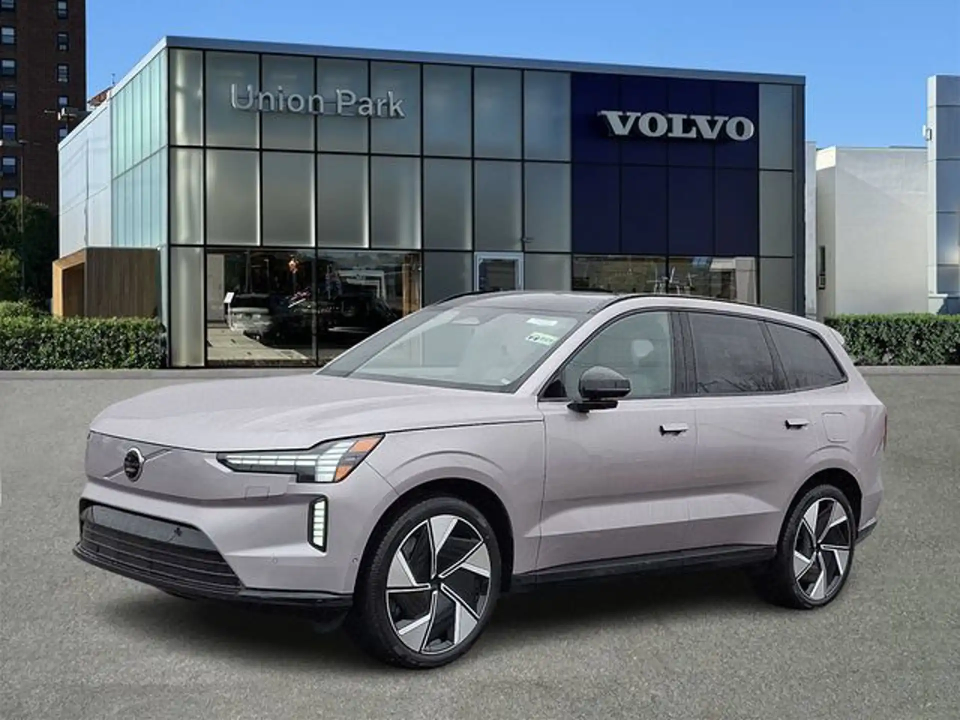2026 Volvo EX90 Twin Motor Performance Ultra 7-Seater's photo
