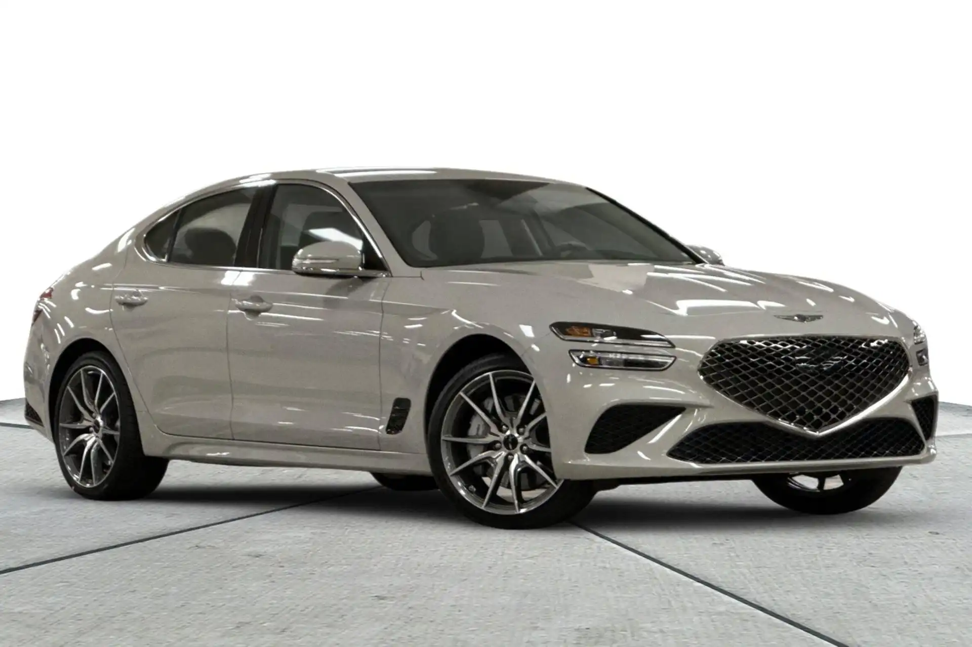 2026 Genesis G70 2.5T Standard's photo