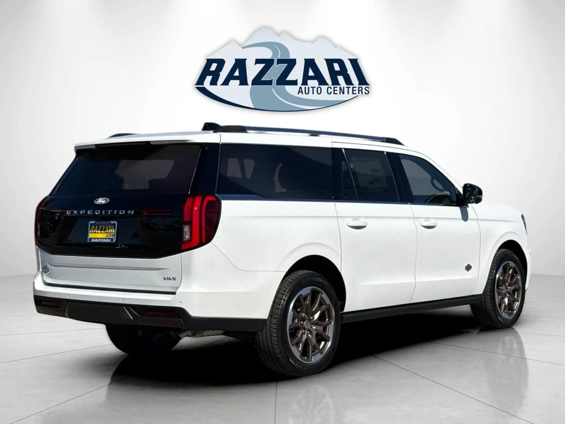 2027 Ford Expedition King Ranch MAX 4x4 photo 3