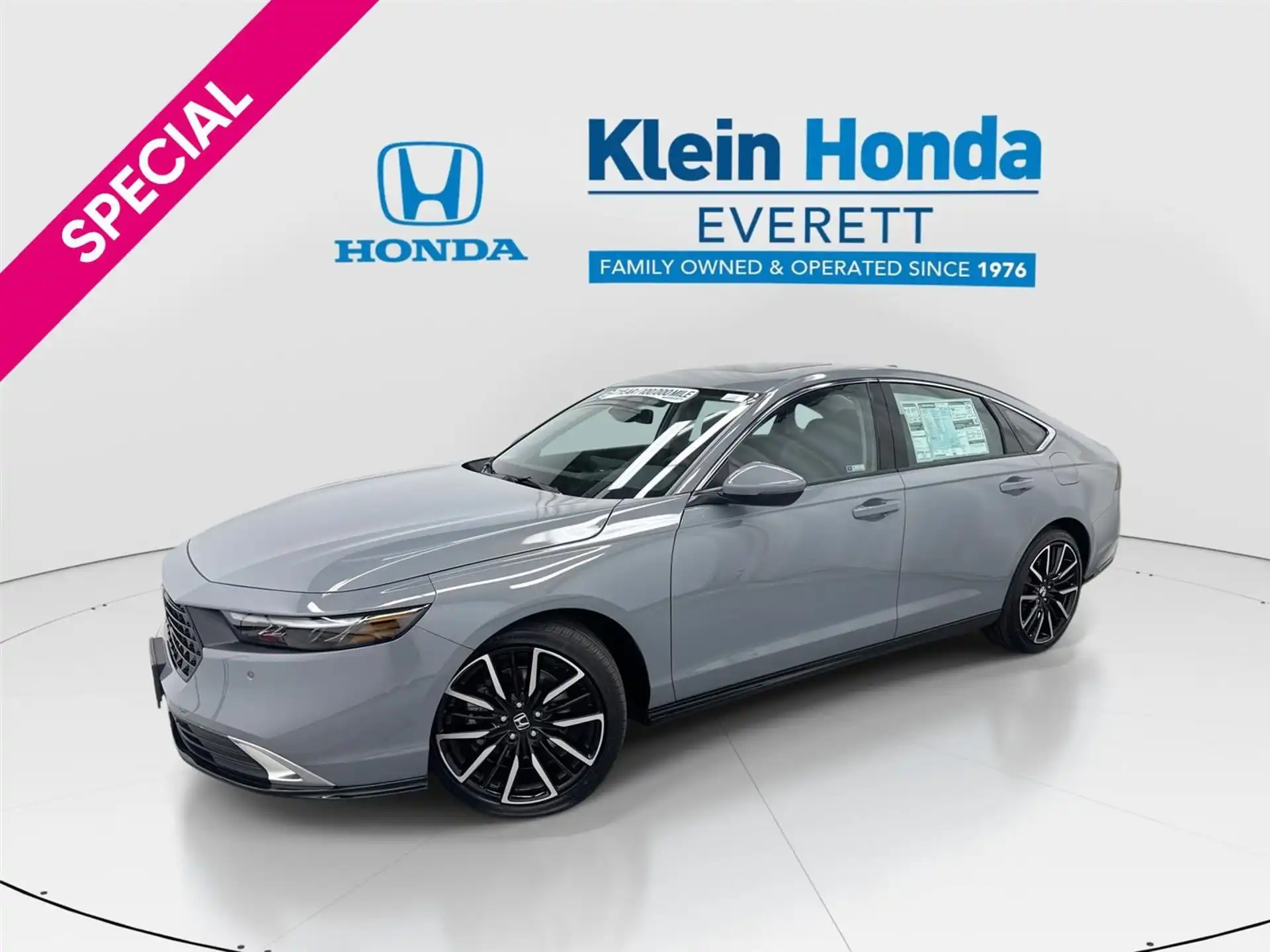 2026 Honda Accord Hybrid Touring's photo
