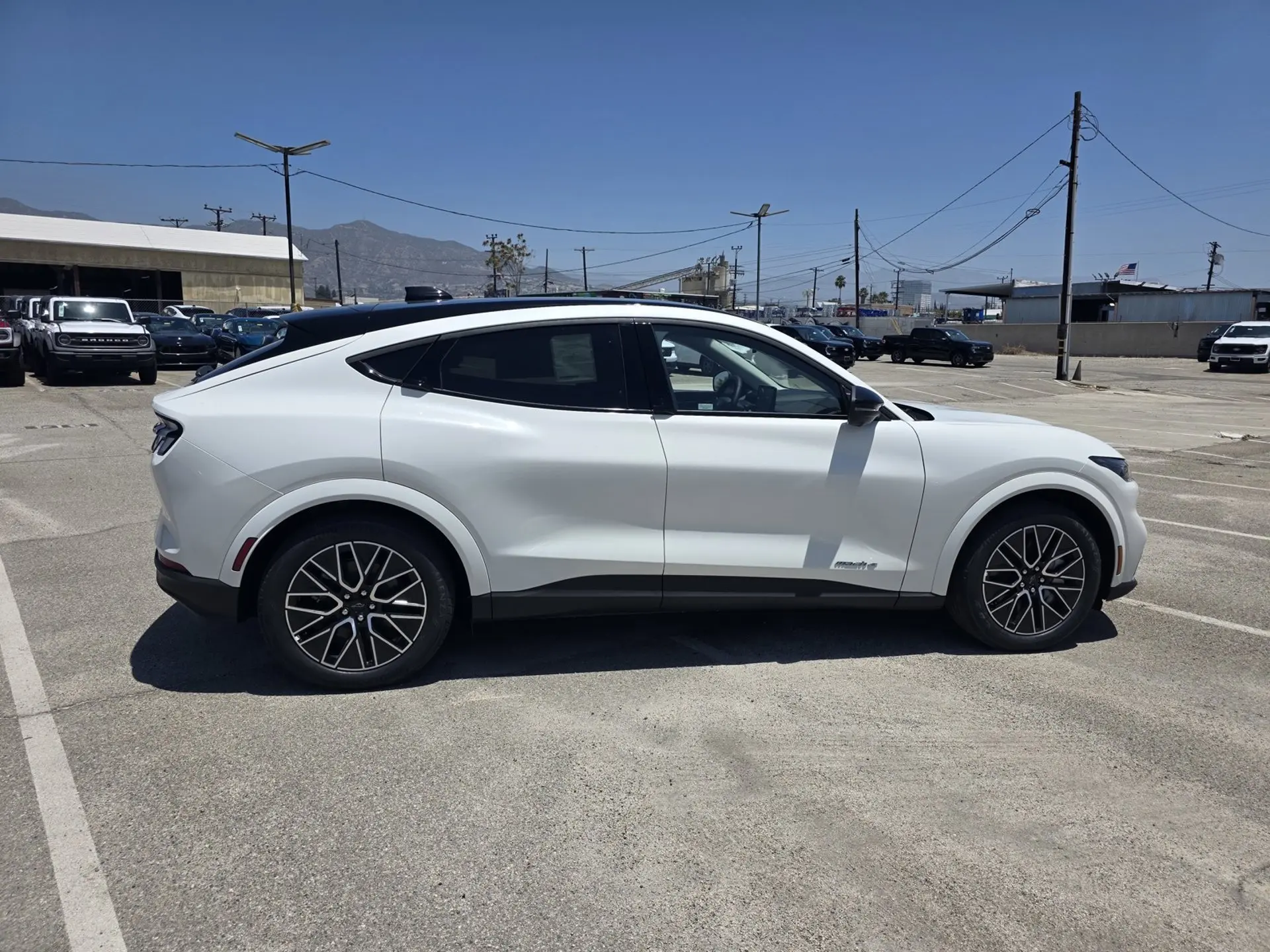 2026 Ford Mustang-Mach-e Premium photo 3
