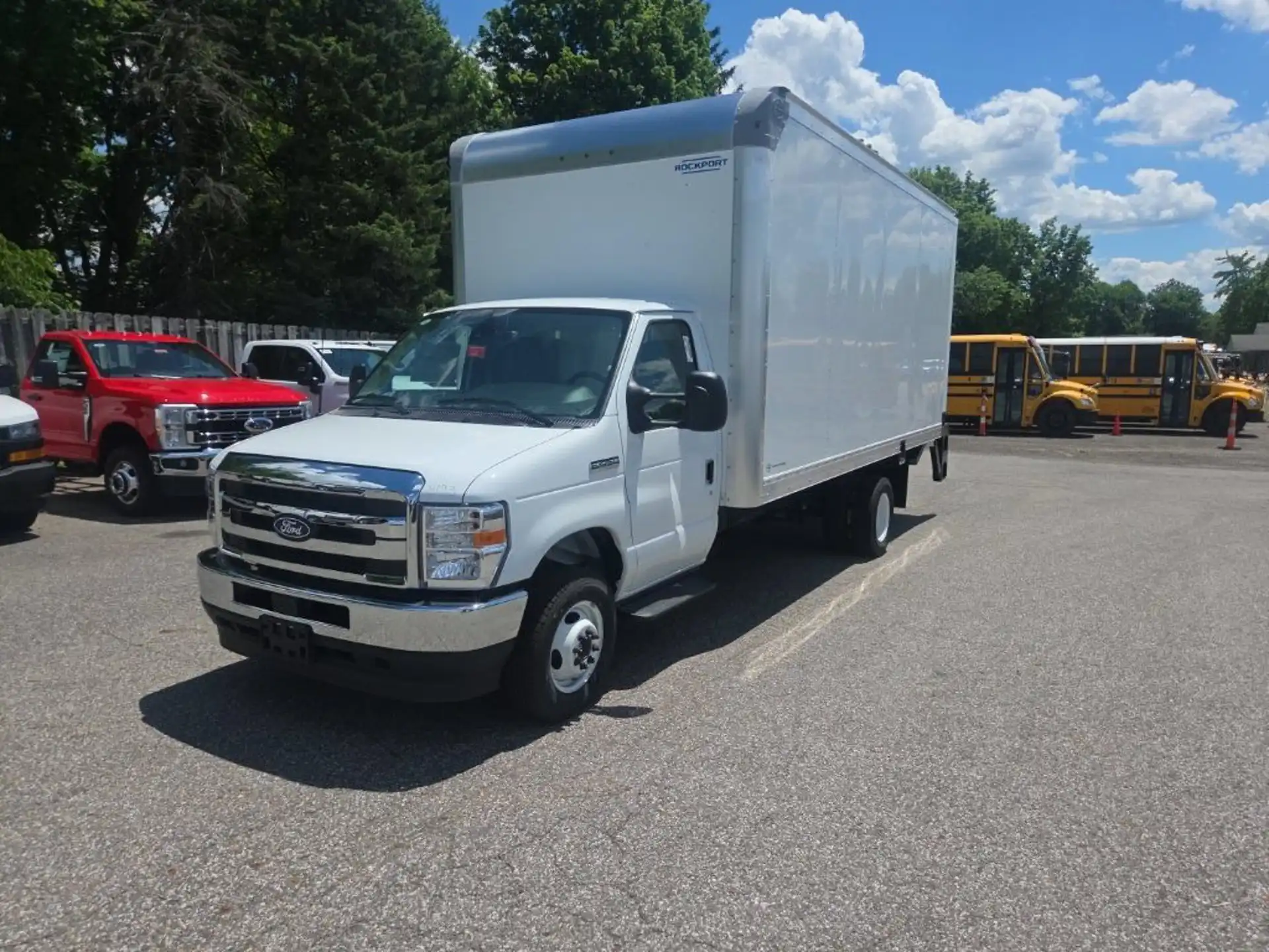 2026 Ford E-Series DRW E-450 Super Duty 176 in WB's photo