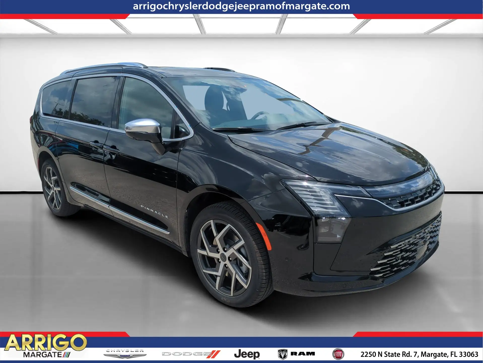 2027 Chrysler Pacifica Pinnacle AWD photo 1