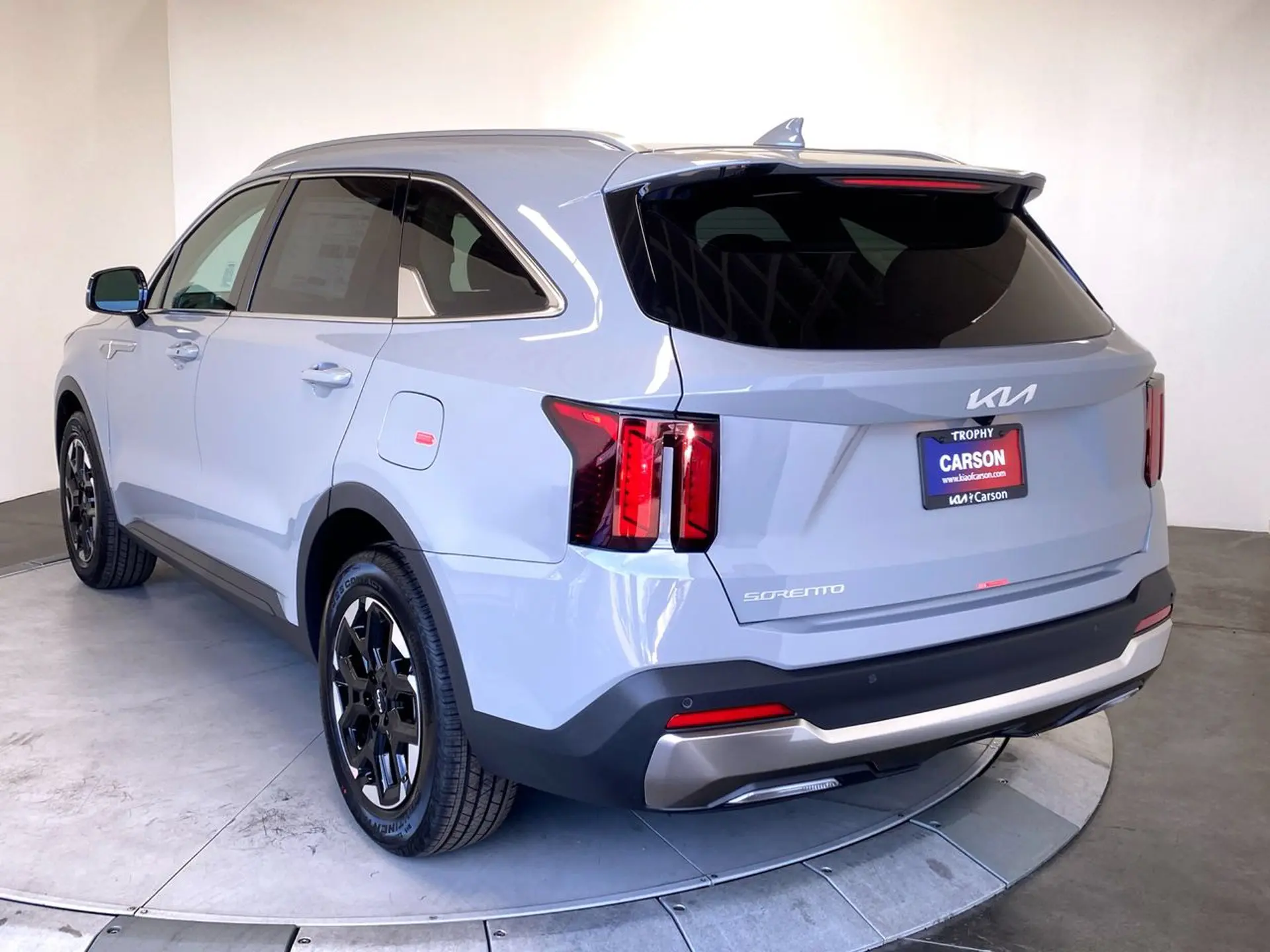 2026 Kia Sorento S AT photo 3