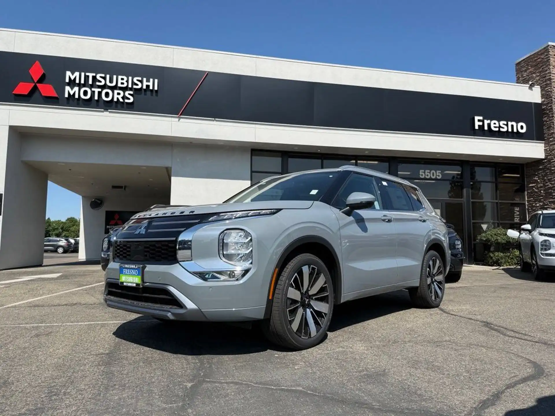 2026 Mitsubishi Outlander SEL FWD's photo