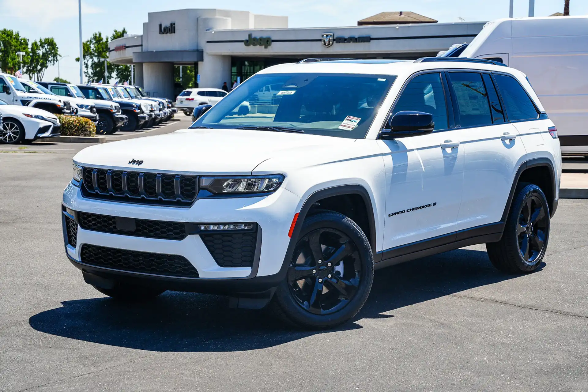 2026 Jeep Grand Cherokee Limited 4x4's photo