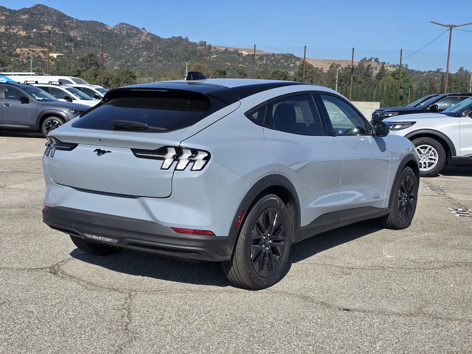 2026 Ford Mustang-Mach-e Select photo 4