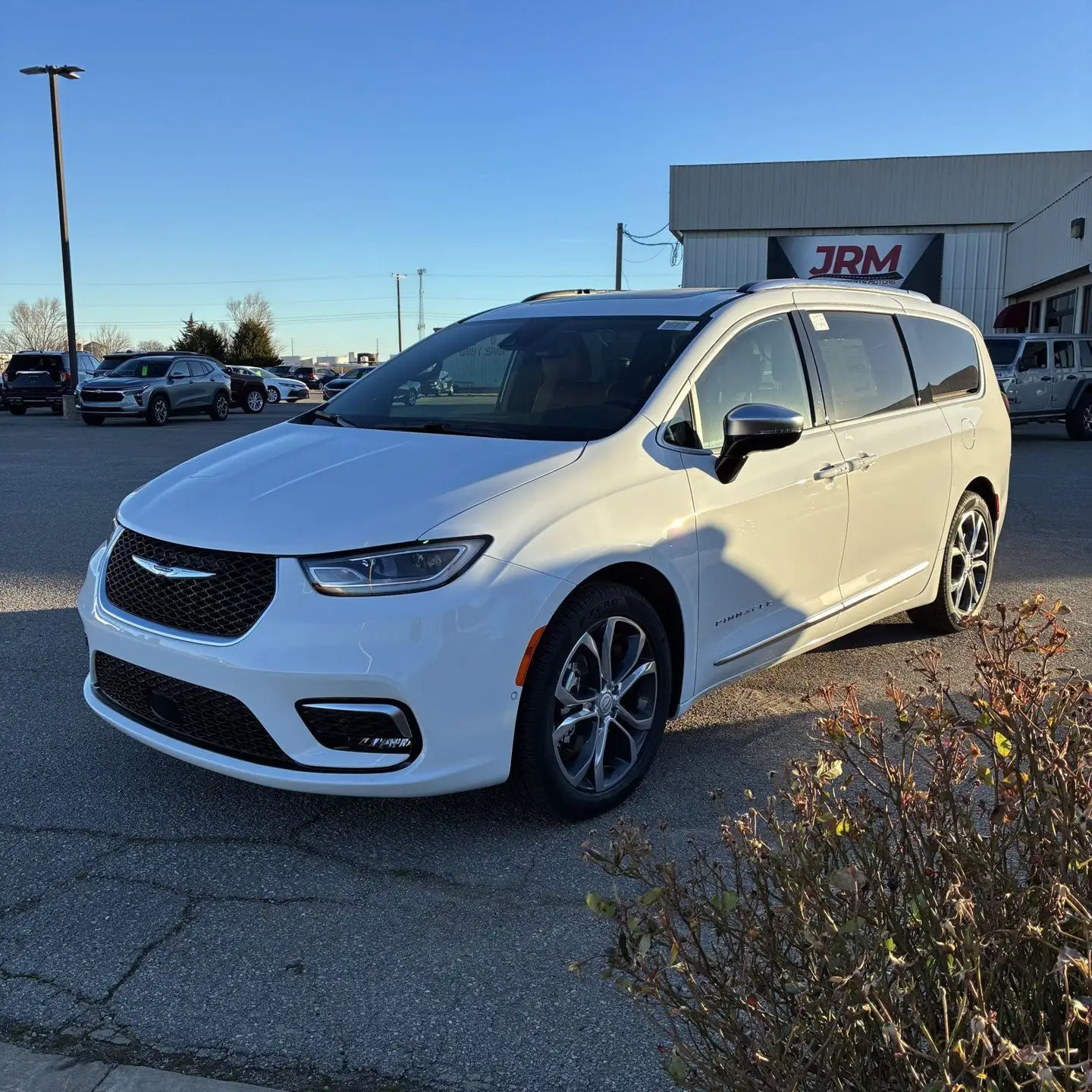 2026 Chrysler Pacifica Pinnacle photo 1