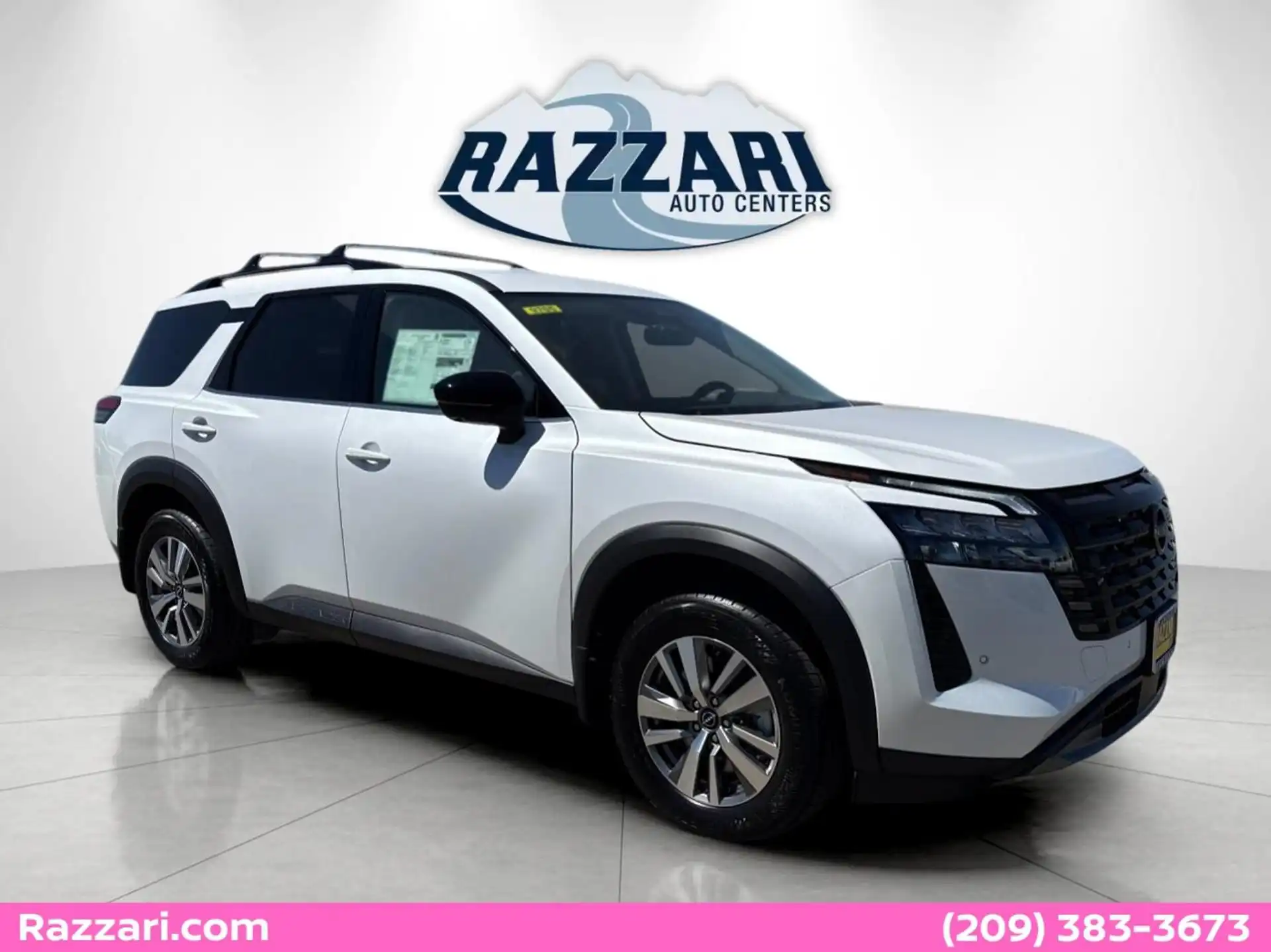 2026 Nissan Pathfinder SL 2WD's photo